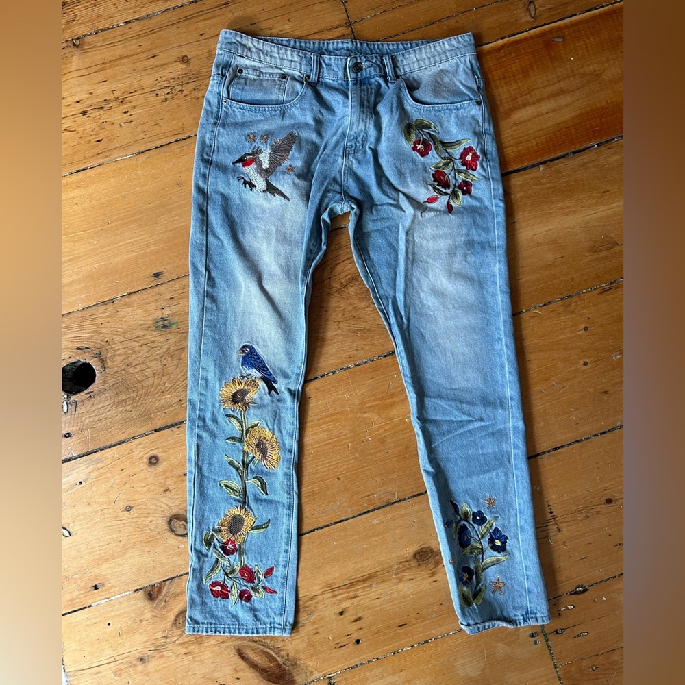 Young & Reckless Floral Embroidered Jeans Waist Size 38.